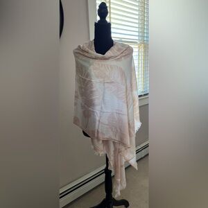 Vince Camuto‎ floral beige lightweight wrap shawl scarf OS NWT